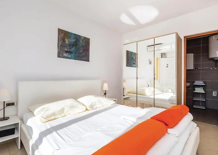 4 Bedroom Cozy In Dom wakacyjny