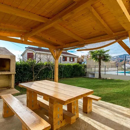 Vakantiehuis Luxurious In