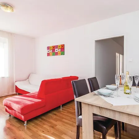 Semesterbostad Luxurious In *