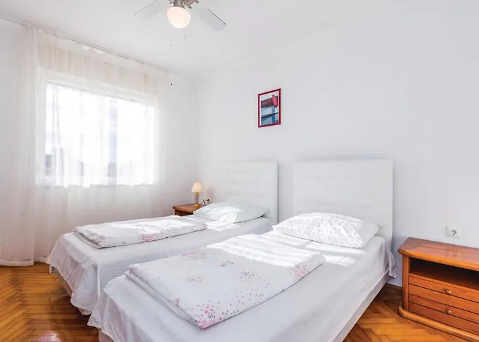 4 Bedroom Cozy In *