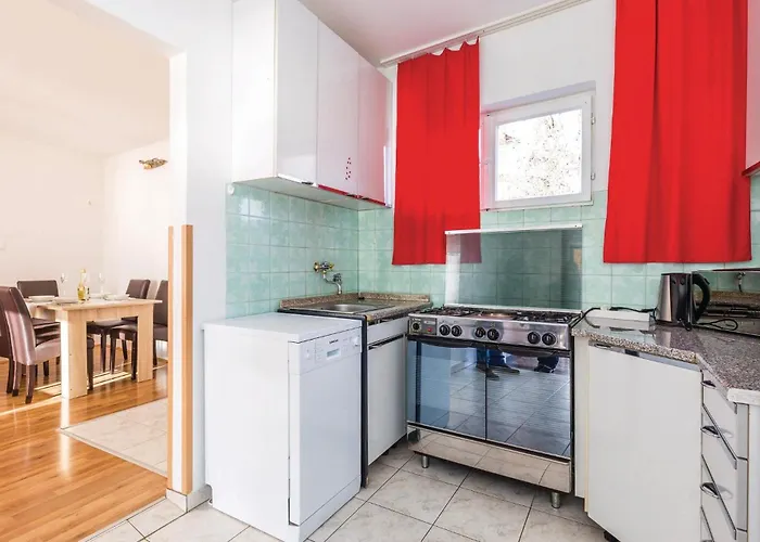 Semesterbostad 4 Bedroom Cozy In Opatija